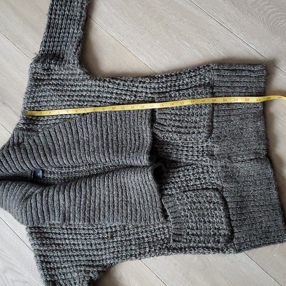 Club Monaco oversized cardigan - Picture 6 of 7